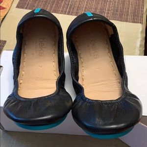 Matte Black Tieks; only worn once